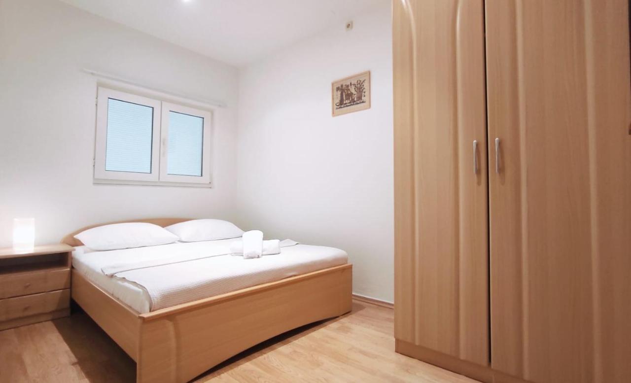 Apartman Sara Baška Voda Exteriér fotografie